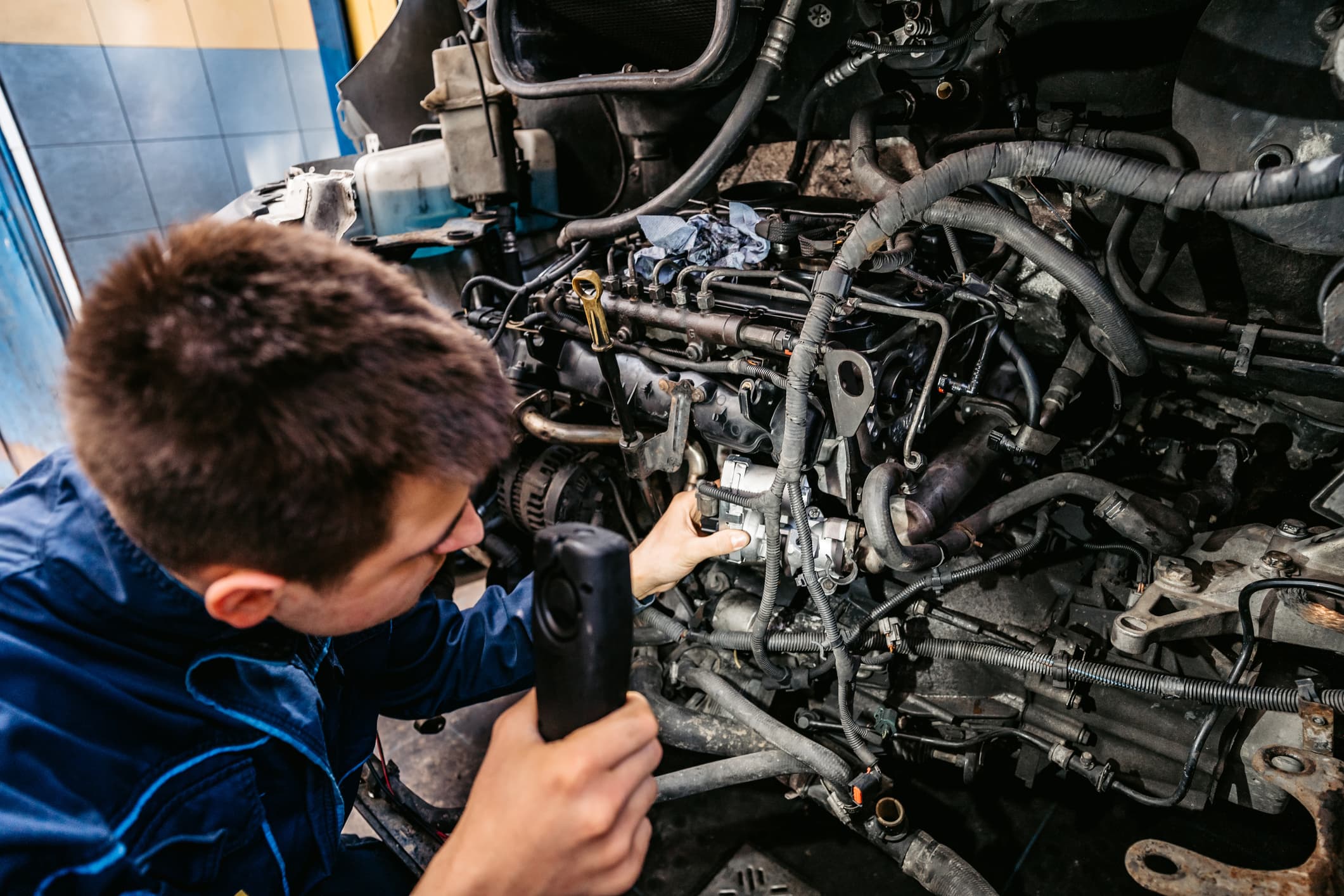 heavy-equipment-mechanic-01 heavy-equipment-mechanic-01